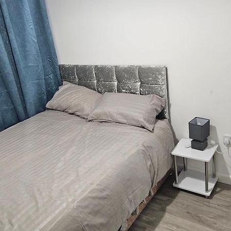 Luxury 2 Bedrooms Flat Leytonstone London Bagian luar foto